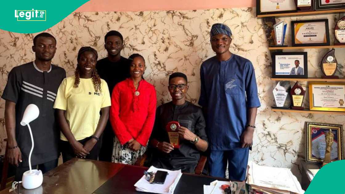FUTA lecturer rejoices as he wins 'Best Lecturer' award for third time in a row