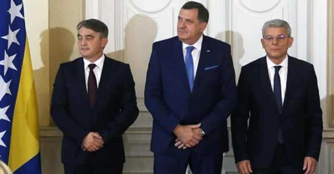 An rantsar da shugabannin kasa har uku a yau a Bosniya saboda a rage qabilanci An rantsar da shugabannin kasa har uku a yau a Bosniya saboda a rage qabilanci