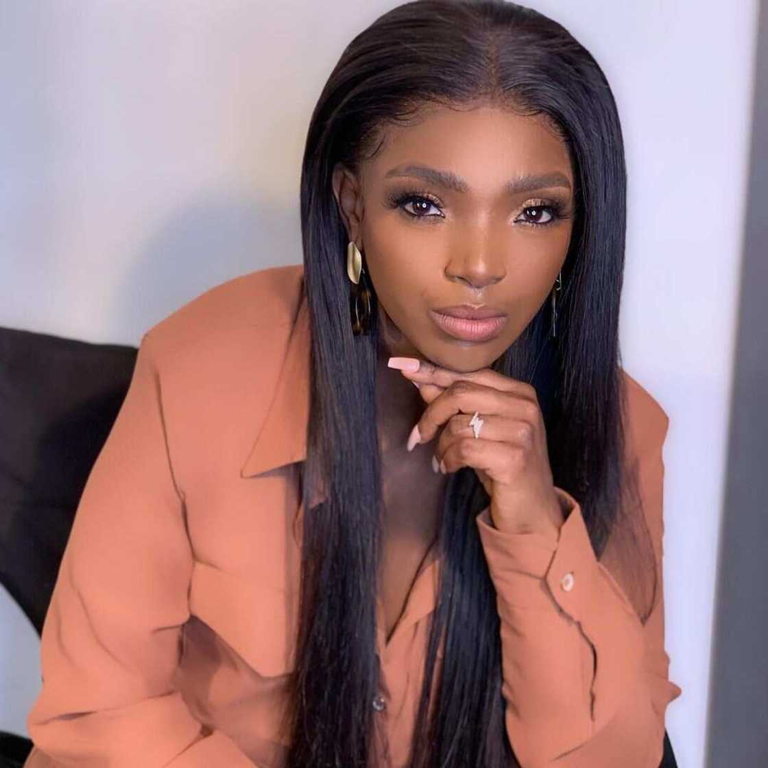 How old is Annie Idibia
