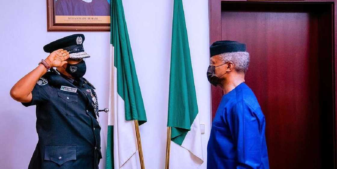 Dalilin da yasa Buhari ya nada Usman Alkali a matsayin sabon shugaban 'yan sanda, Osinbajo Dalilin da yasa Buhari ya nada Usman Alkali a matsayin sabon shugaban 'yan sanda, Osinbajo