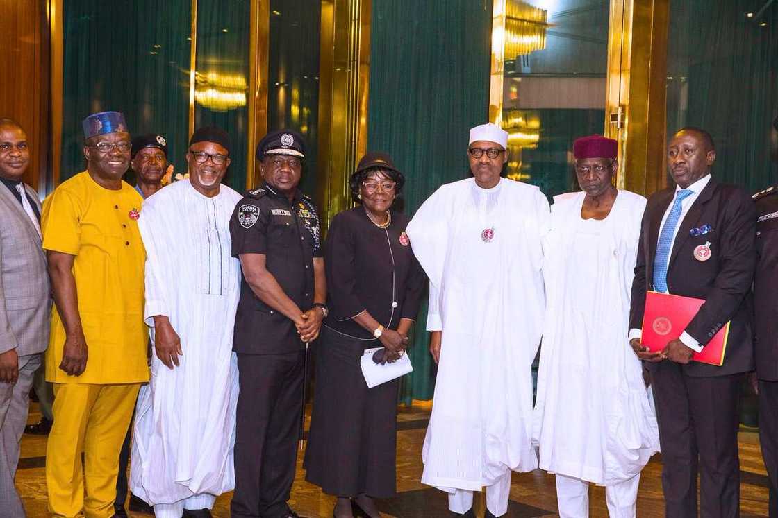 Yanzu-yanzu: Buhari ya kara albashin yan sanda Yanzu-yanzu: Buhari ya kara albashin yan sanda