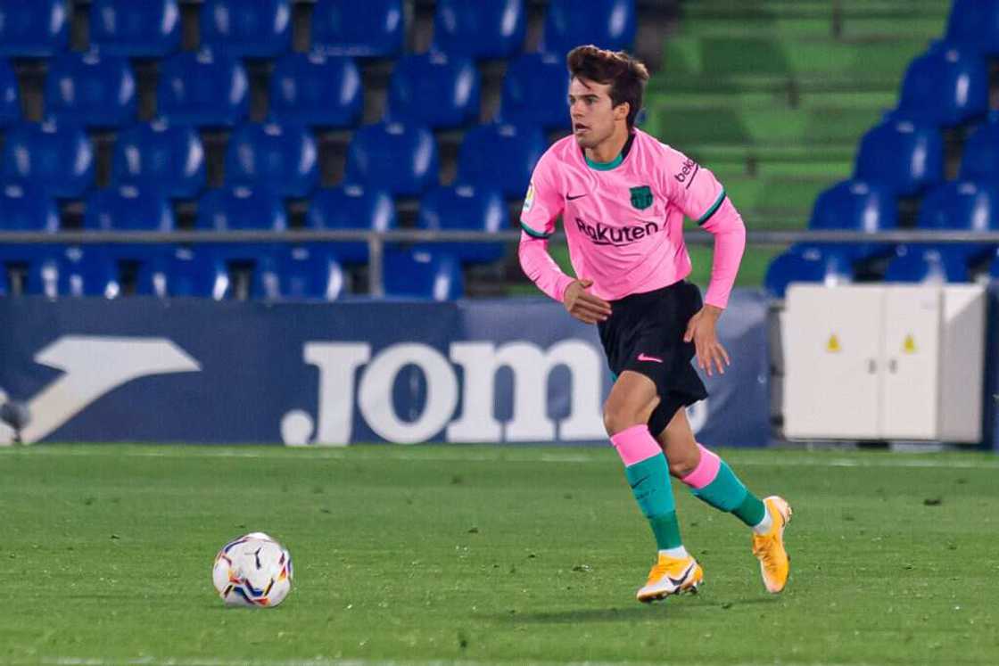 Riqui Puig: Arsenal, Leeds United plotting surprise transfer move for Barcelona youngster