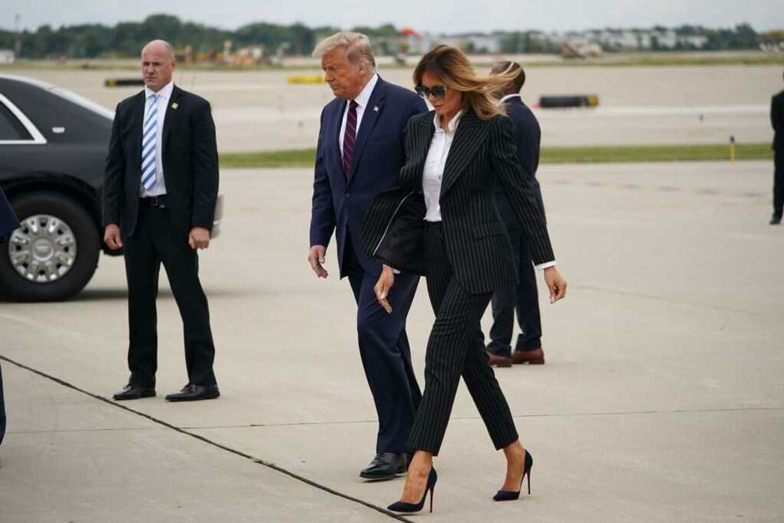Donald Trump et la Première Dame Melania Trump à Cleveland, Ohio, pour le premier des trois débats présidentiels. (Photo de MANDEL NGAN / AFP) (Photo de MANDEL NGAN / AFP via Getty Images)
