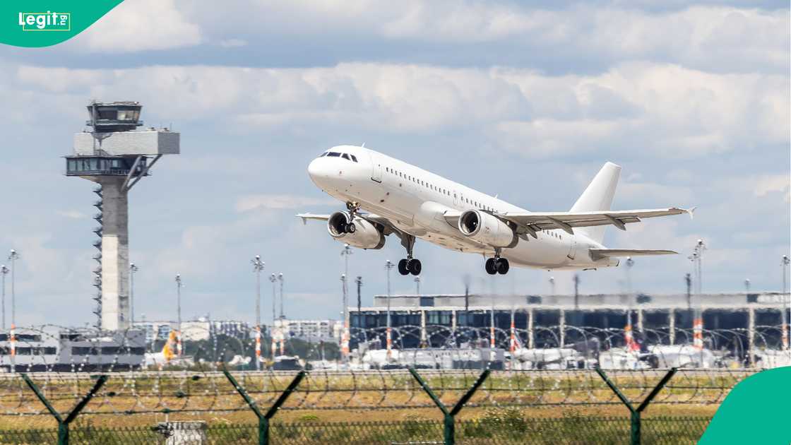 FAA investigates Gainesville plane crash after pilots report engine problems and road closure causes traffic delays.