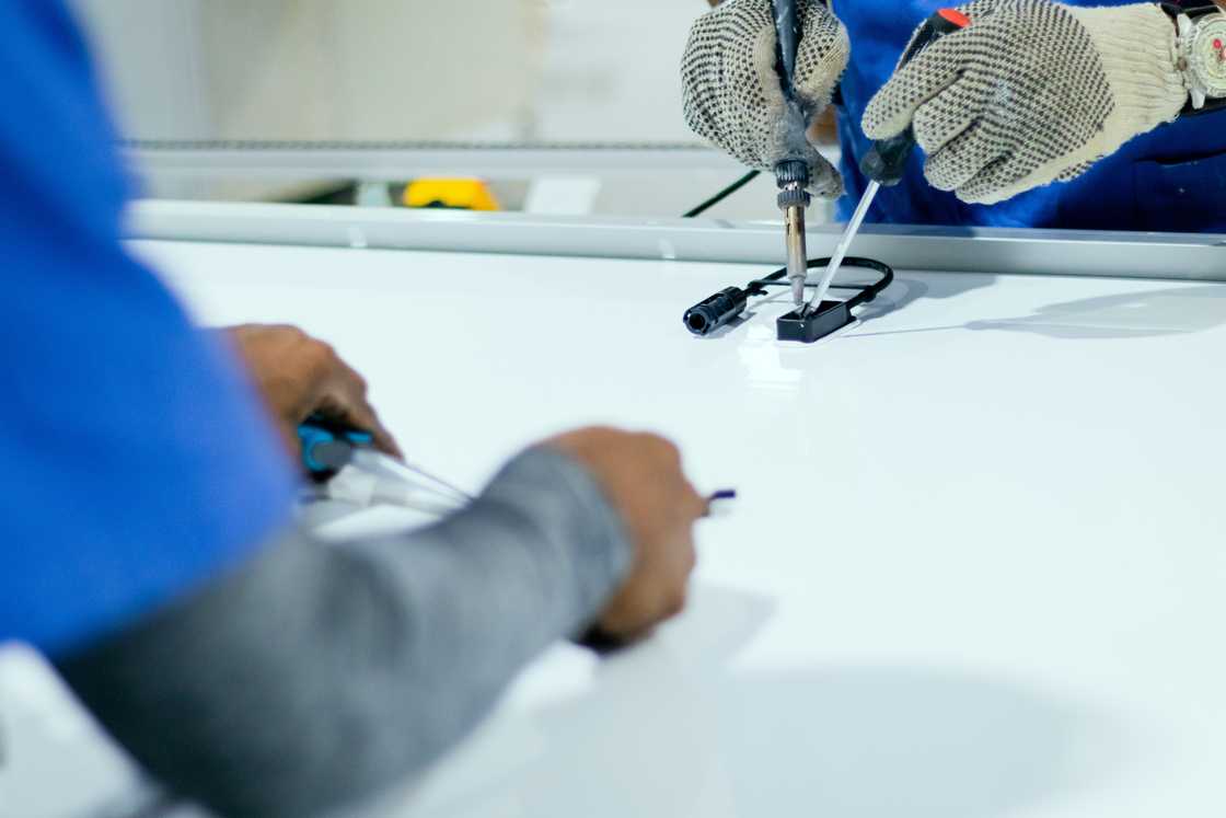 9 Surprising Advantages of Buying Locally Made Solar Panels 9 Surprising Advantages of Buying Locally Made Solar Panels
