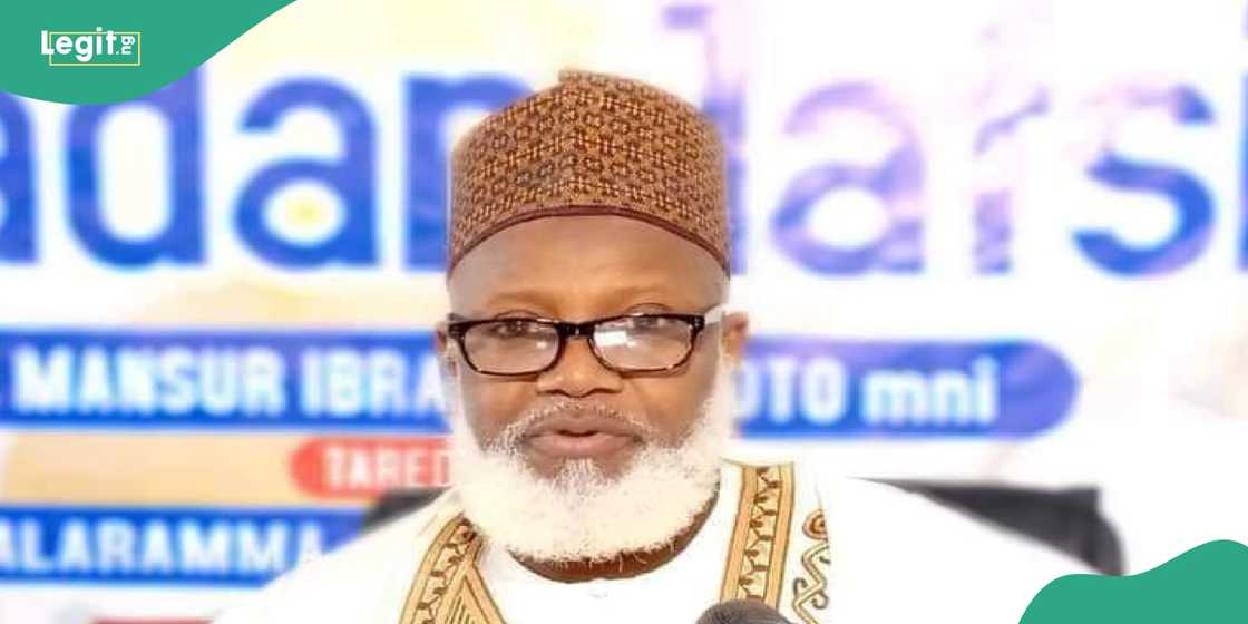 Farfesa Mansur Sakkwato ya ce ba a shiga hurumin Allah SWT Farfesa Mansur Sakkwato ya ce ba a shiga hurumin Allah SWT