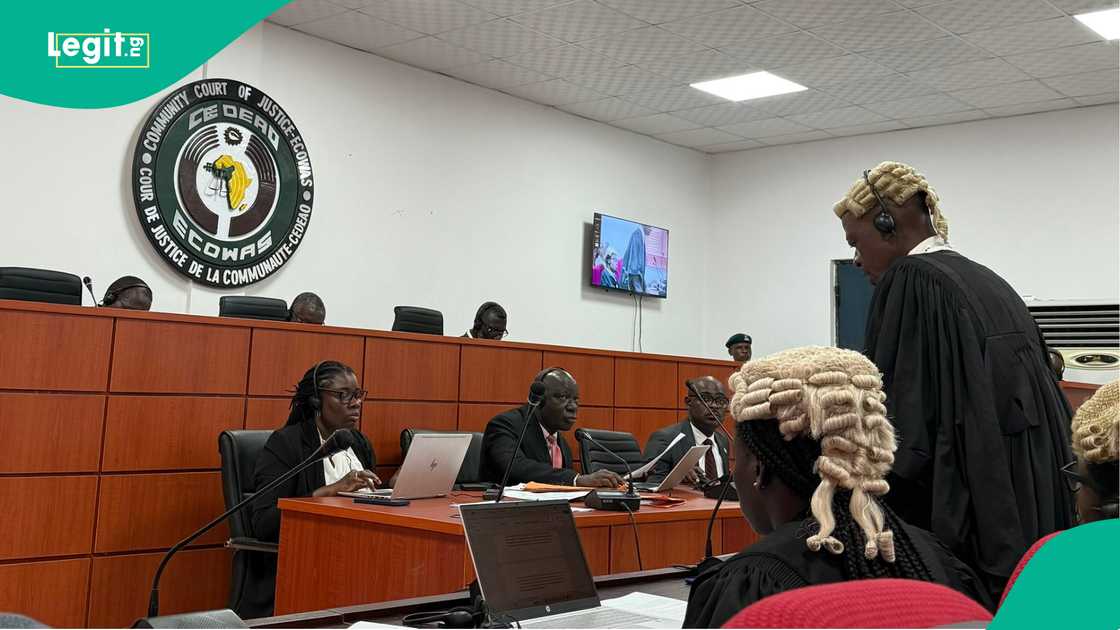 Kotu ta ba Najeriya umarnin sakin dan kasuwar da ta tsare shekara 16 tare da biyansa diyyar N20m Kotu ta ba Najeriya umarnin sakin dan kasuwar da ta tsare shekara 16 tare da biyansa diyyar N20m