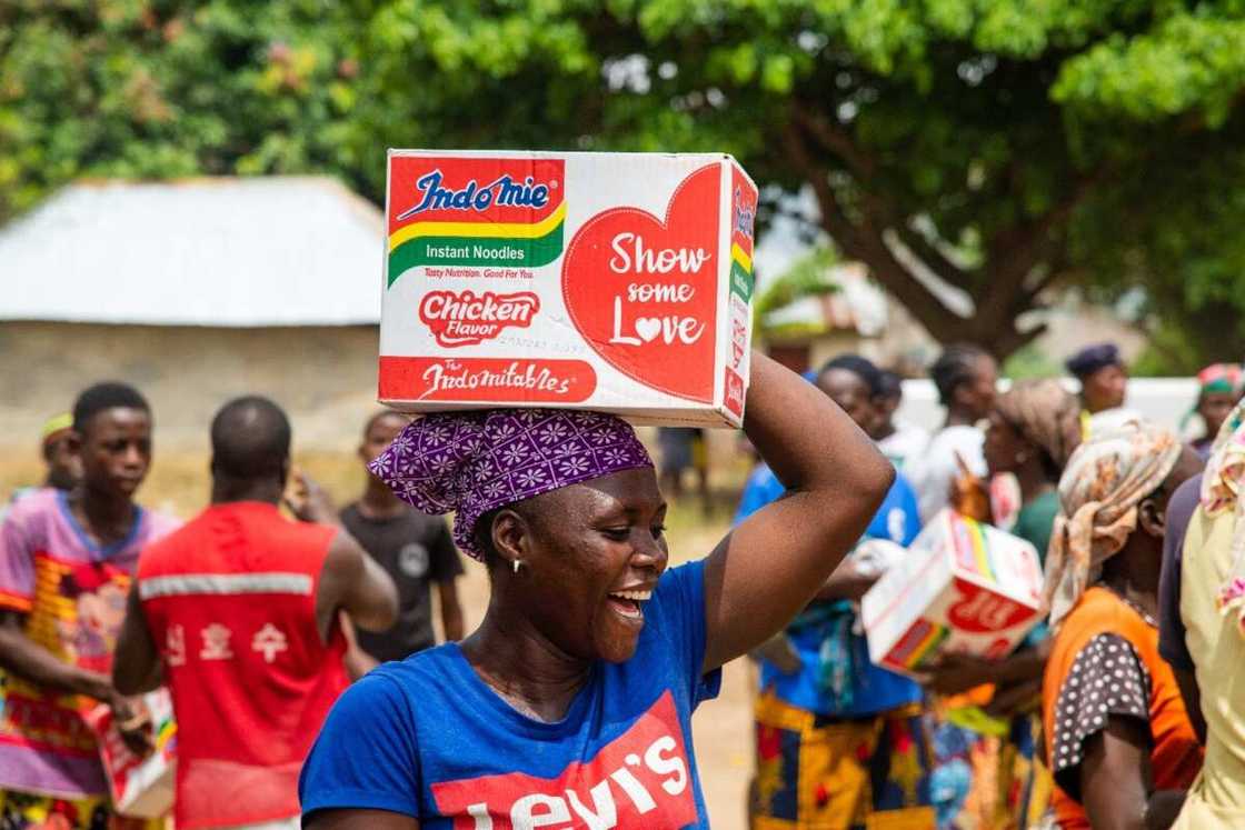 Dufil Takes Donation of Indomie Noodles Cartons to Vulnerable Communities in Abuja & Environ Dufil Takes Donation of Indomie Noodles Cartons to Vulnerable Communities in Abuja & Environ