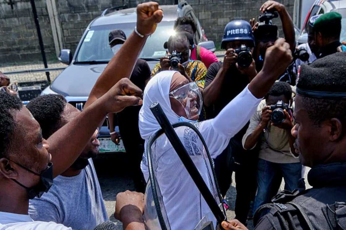 OPINION: Twitter Ban and Nigerians’ We Move Mentality by Chinemerem Onuorah OPINION: Twitter Ban and Nigerians’ We Move Mentality by Chinemerem Onuorah