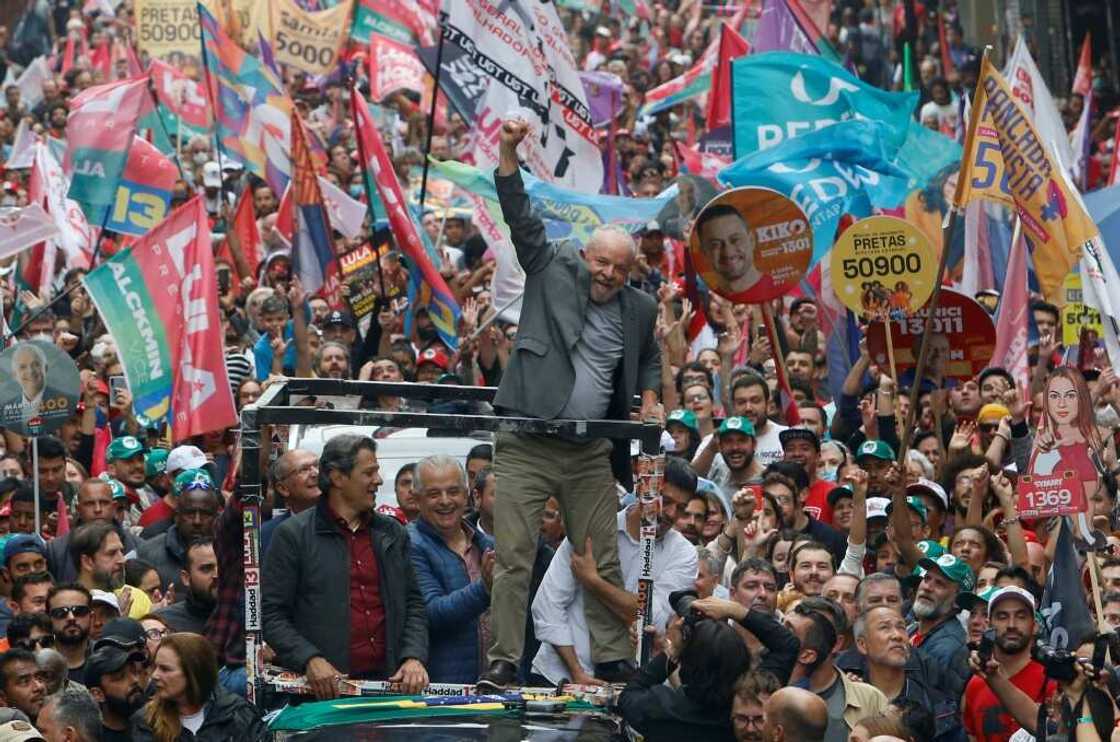 Lula wrapped up his campaign for the first-round vote with a rally in Sao Paulo Lula wrapped up his campaign for the first-round vote with a rally in Sao Paulo
