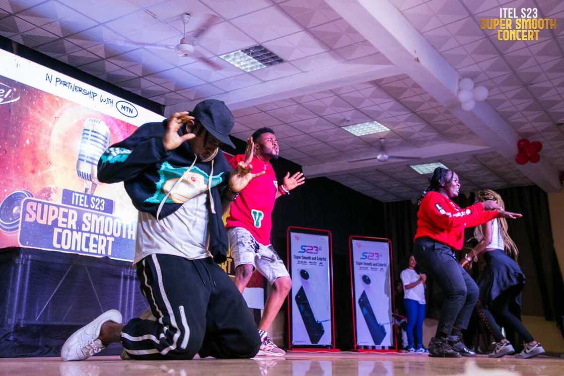 Amplifying Nigerian Talent: itel S23 Super Smooth Concert Lights Up Nigerian Campuses Amplifying Nigerian Talent: itel S23 Super Smooth Concert Lights Up Nigerian Campuses
