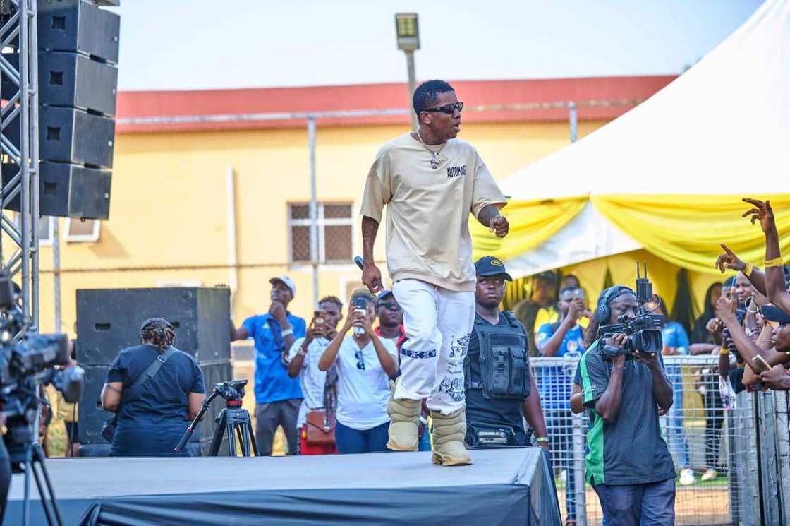 Dbanj and Small Doctor Thrill Fans at MTN Best of the Streets