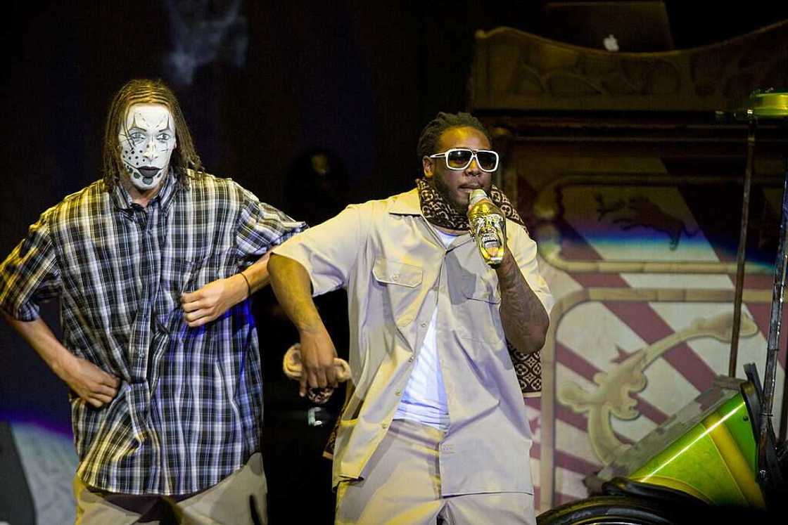 Hip-hop clothes for men Hip-hop clothes for men