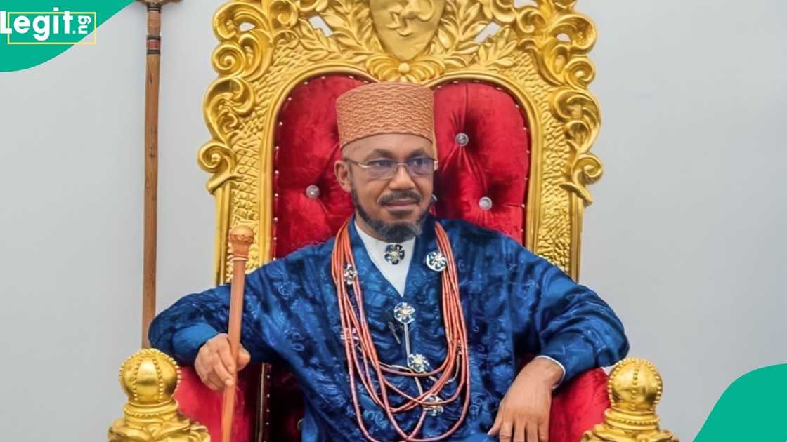 Bangha Kingdom monarch, HRM Suanu Baridam, narrowly escapes death when gunmen open fire on his vehicle on Sunday, January 25. Bangha Kingdom monarch, HRM Suanu Baridam, narrowly escapes death when gunmen open fire on his vehicle on Sunday, January 25.
