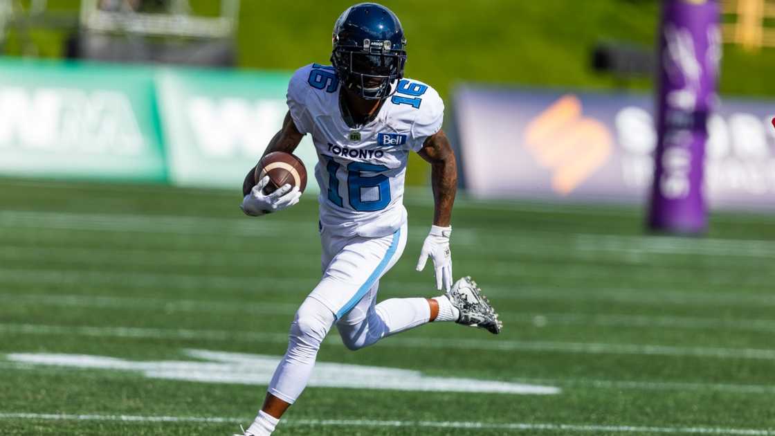 Toronto Argonauts' Brandon Banks runs with the ball Toronto Argonauts' Brandon Banks runs with the ball