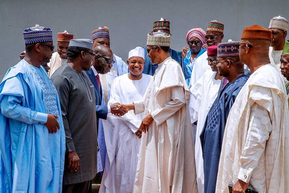 President Buhari meets APC governors behind closed doors in Aso Rock President Buhari meets APC governors behind closed doors in Aso Rock