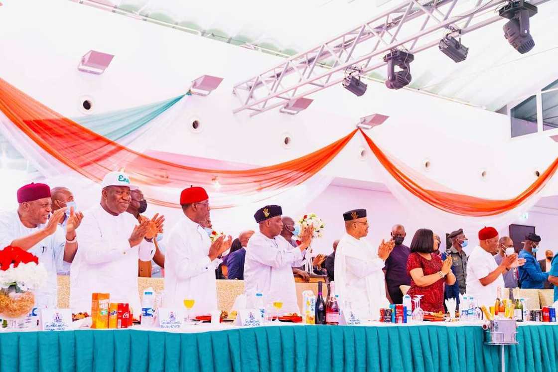 PDP governors hit hard on APC, say borrowing will plunge Nigeria into bankruptcy PDP governors hit hard on APC, say borrowing will plunge Nigeria into bankruptcy