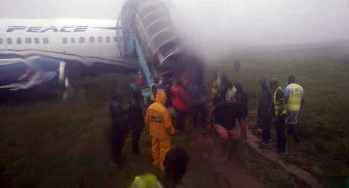 Yanzu Yanzu: Jirgin sama ya kwace ya shiga jeji yayin sauka a Fatakwal Yanzu Yanzu: Jirgin sama ya kwace ya shiga jeji yayin sauka a Fatakwal