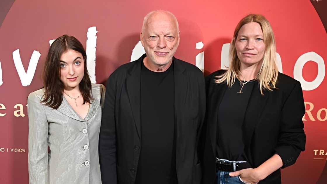 Romany Gilmour, David Gilmour and Sarah Gilmour. Romany Gilmour, David Gilmour and Sarah Gilmour.