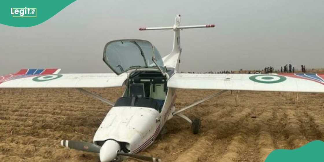 Jirgin saman NAF ya yi karamin haɗari. Jirgin saman NAF ya yi karamin haɗari.