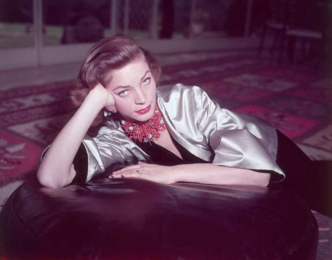 Lauren Bacall épouse Humphrey Bogart : un couple mythique est né Lauren Bacall épouse Humphrey Bogart : un couple mythique est né