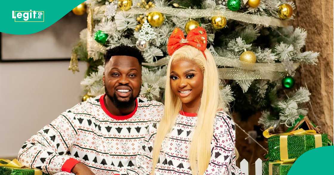 Egungun and wife receive $10k from Nons Miraj. Egungun and wife receive $10k from Nons Miraj.
