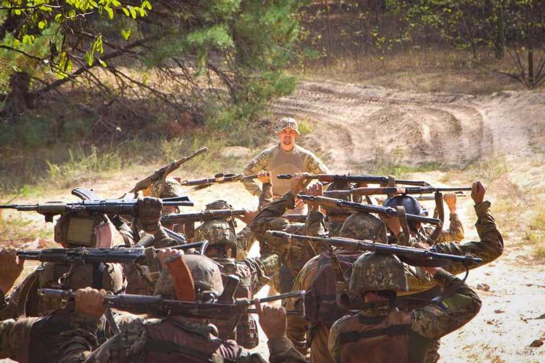 Ukrainian Soldiers Ukrainian Soldiers