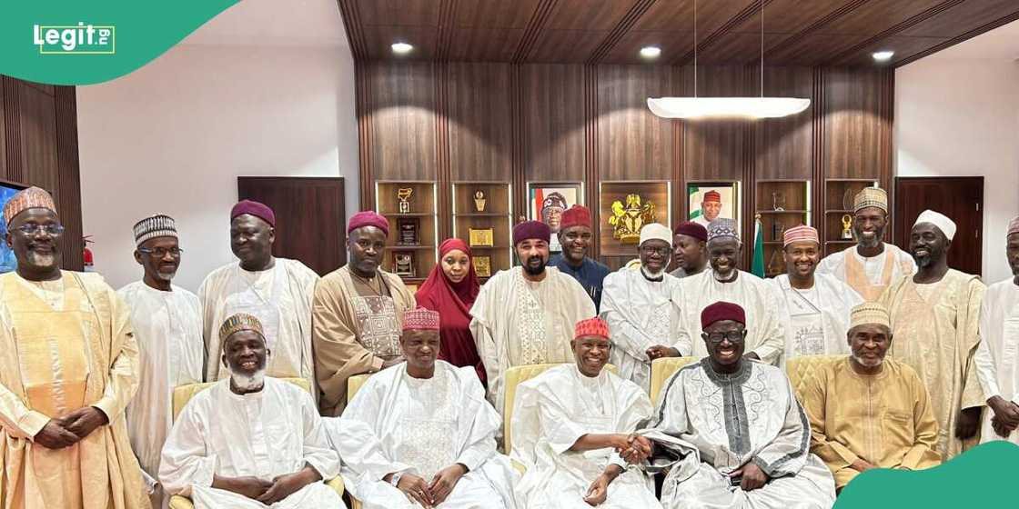 Malaman Kano sun gana da Gwamna Abba. Malaman Kano sun gana da Gwamna Abba.