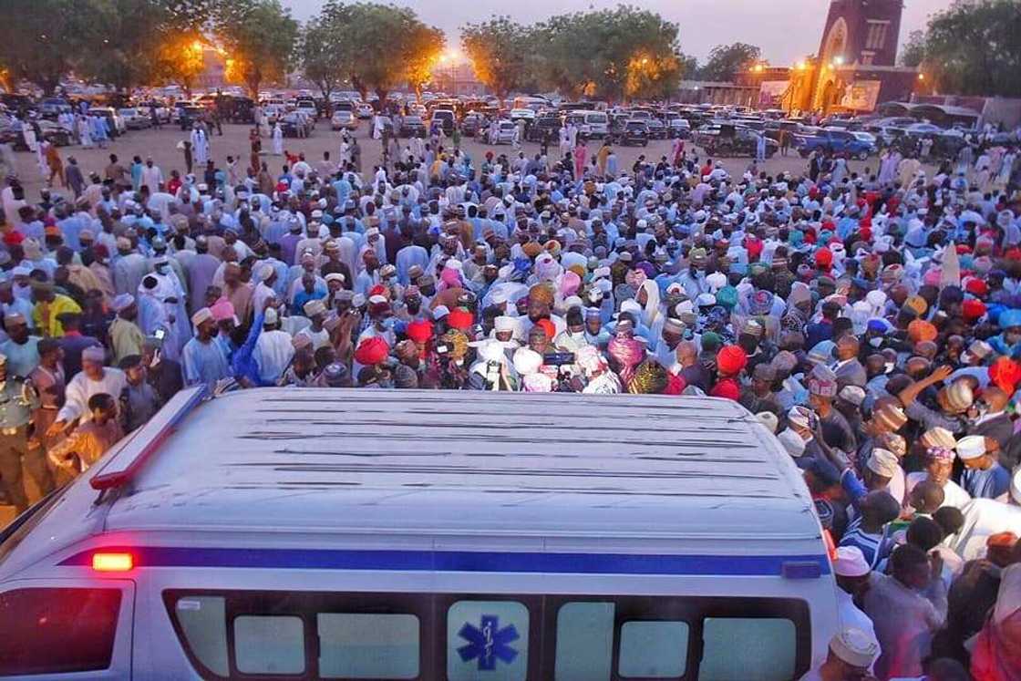 Hotunan jana'izar Mai Babban Daki, mahaifiyar Sarakuna Aminu da Nasiru Bayero Hotunan jana'izar Mai Babban Daki, mahaifiyar Sarakuna Aminu da Nasiru Bayero