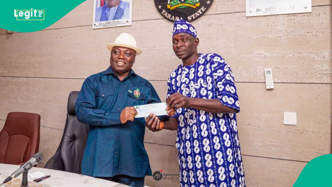 Gwamna Kefas Agbu ya ce ya yi rajistar APC ne domin ya ja ragamar jam'iyyar tun yanzu.