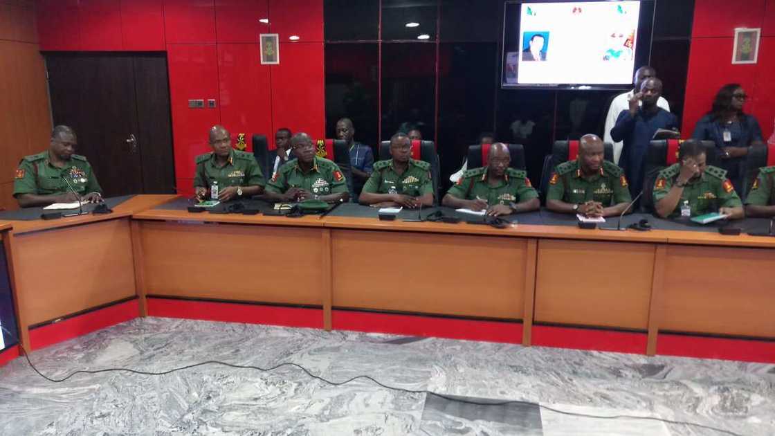 Yanzu-yanzu: Gwamna Lalong ya yiwa Buratai ta'aziyar rasuwar Janar Alkali Yanzu-yanzu: Gwamna Lalong ya yiwa Buratai ta'aziyar rasuwar Janar Alkali