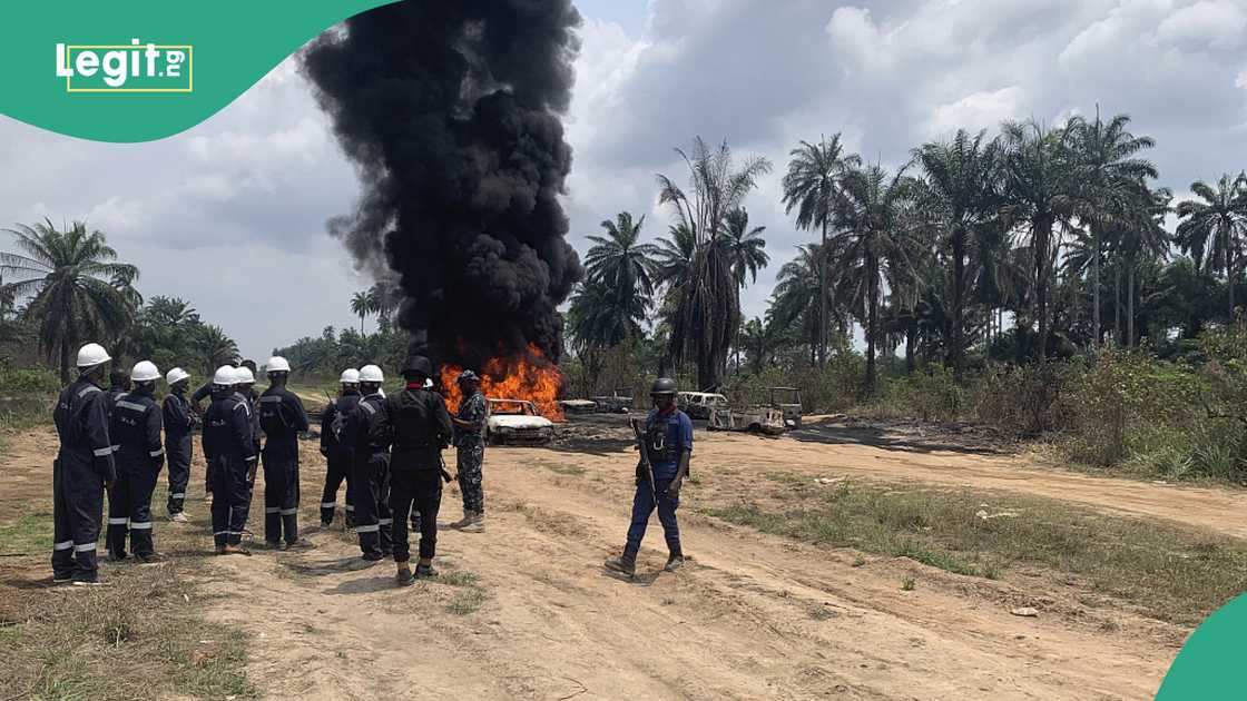 Five killed as explosion rocks Rivers community Five killed as explosion rocks Rivers community