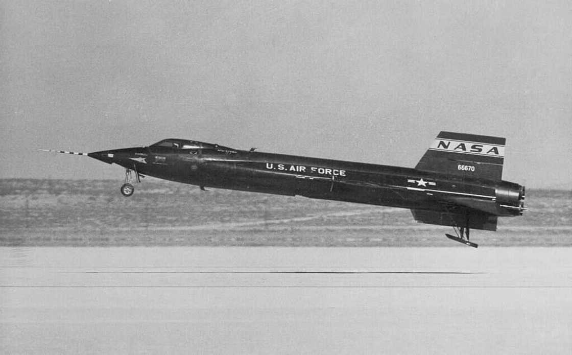 NASA X-15 landing in the Mojave desert