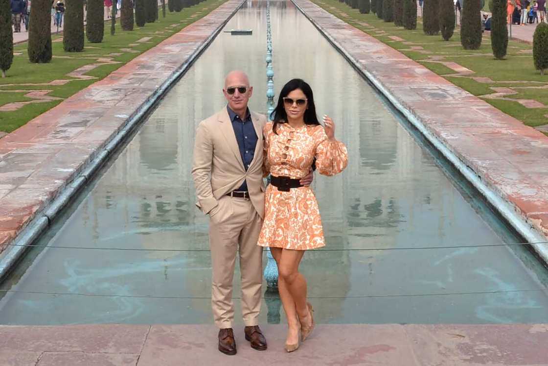 Jeff Bezos girlfriend Jeff Bezos girlfriend