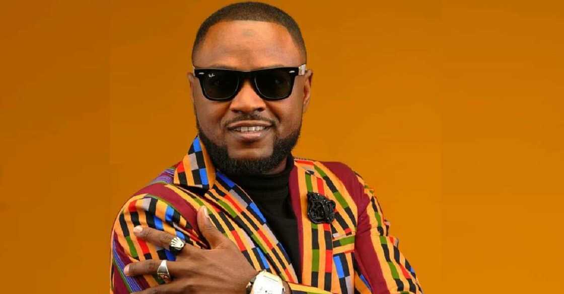 Adam A Zango ya gamu da hatsarin mota Adam A Zango ya gamu da hatsarin mota