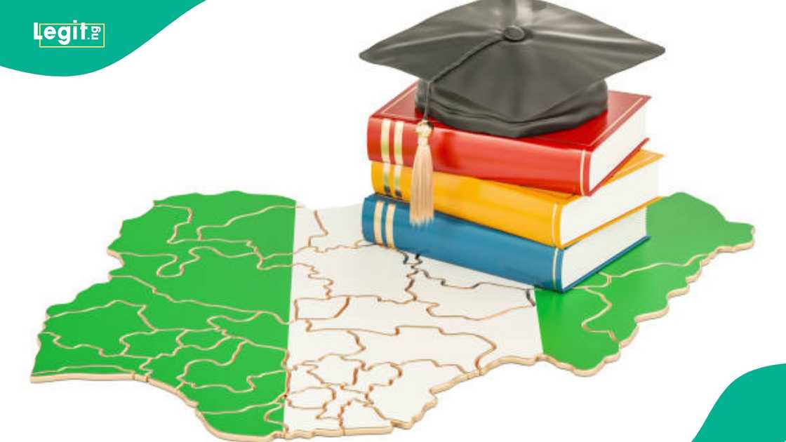 A Nigerian woman returns to school after 25 years, bags first class and best student