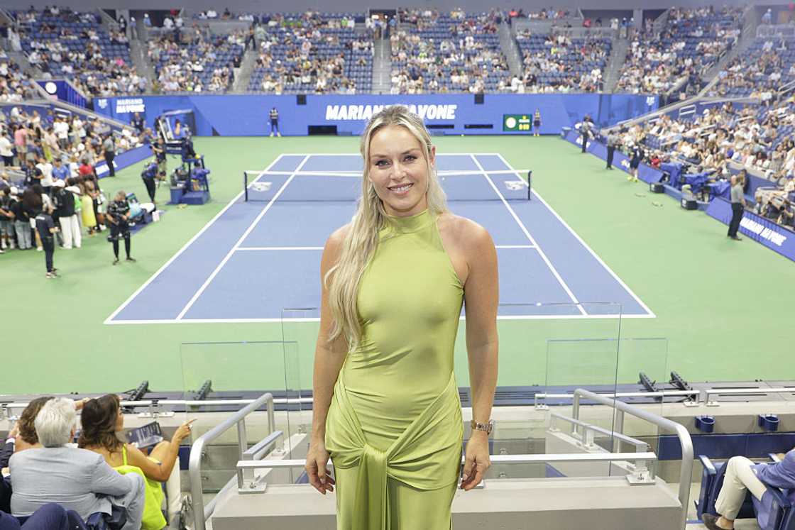 Lindsey Vonn poses at the President's Suite for the USTA Foundation Gala Lindsey Vonn poses at the President's Suite for the USTA Foundation Gala