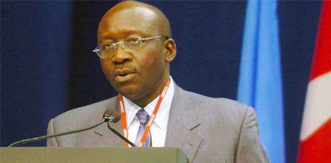 Wata sabuwa: An nemi a tsige shugaban PDP nan take Wata sabuwa: An nemi a tsige shugaban PDP nan take