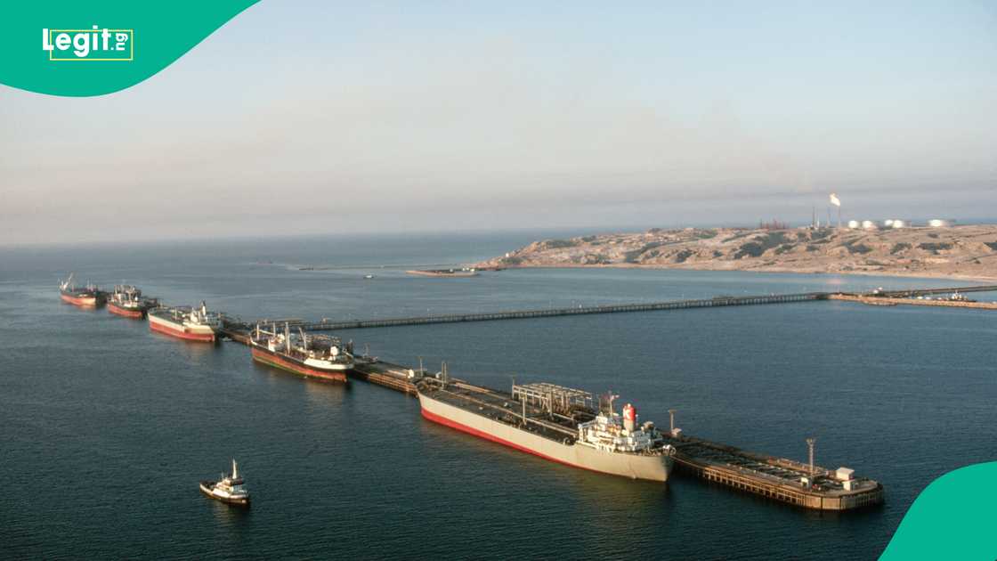 An kai hare-hare a tsibirin Kharg na kasar Iran An kai hare-hare a tsibirin Kharg na kasar Iran