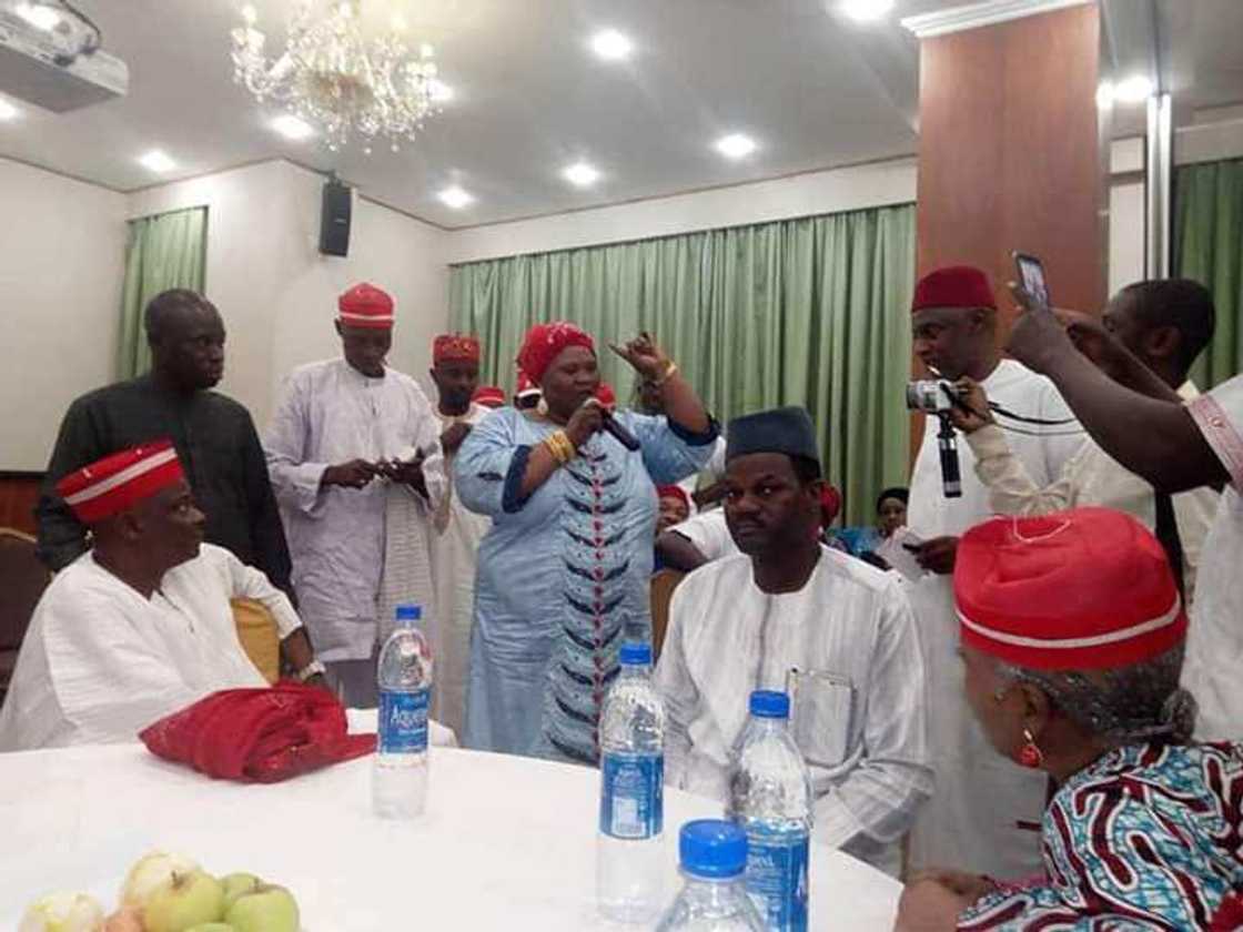 Jimi Agbaje yayin liyafa ta karrama Kwankwaso a jihar Legas Jimi Agbaje yayin liyafa ta karrama Kwankwaso a jihar Legas