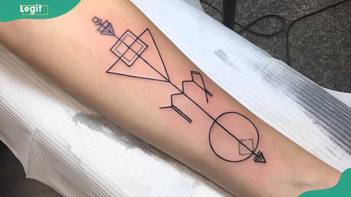 Geometric Virgo ink