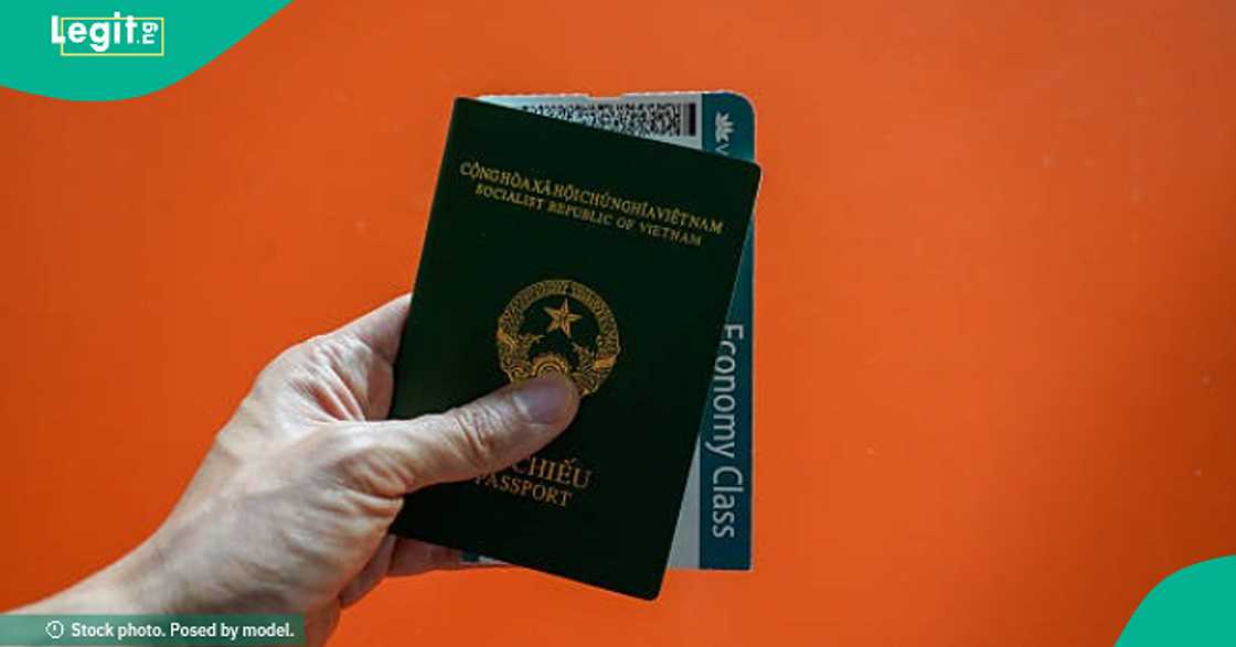 Lady shares how God came through for her after she forgot her international passport. Lady shares how God came through for her after she forgot her international passport.