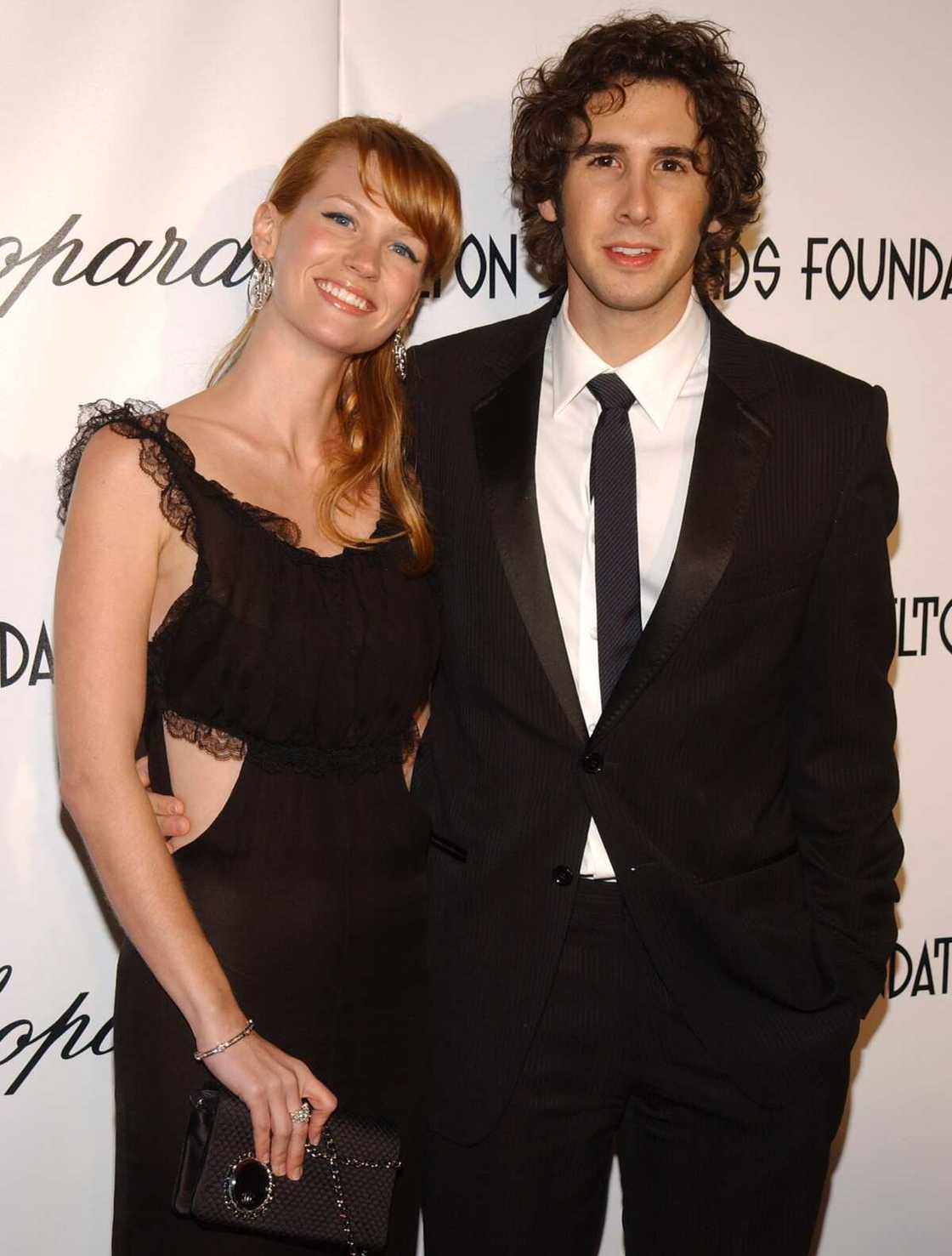 Who is Josh Groban dating? Who is Josh Groban dating?