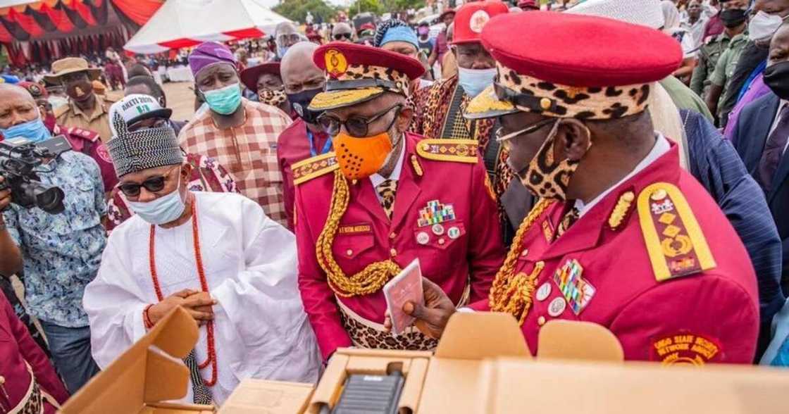 Breaking: Governor Akeredolu orders massive recruitment into Amotekun Breaking: Governor Akeredolu orders massive recruitment into Amotekun