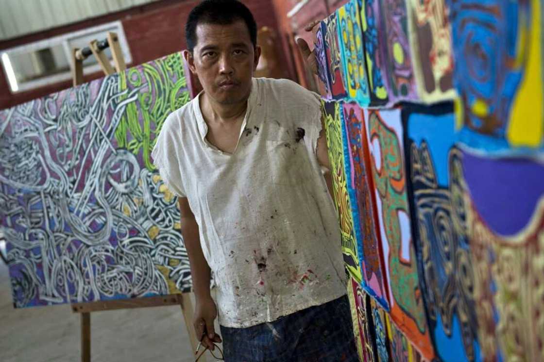 Former ambassador Bowman's husband Htein Lin, a prominent artist, was also arrested, the diplomatic source said Former ambassador Bowman's husband Htein Lin, a prominent artist, was also arrested, the diplomatic source said
