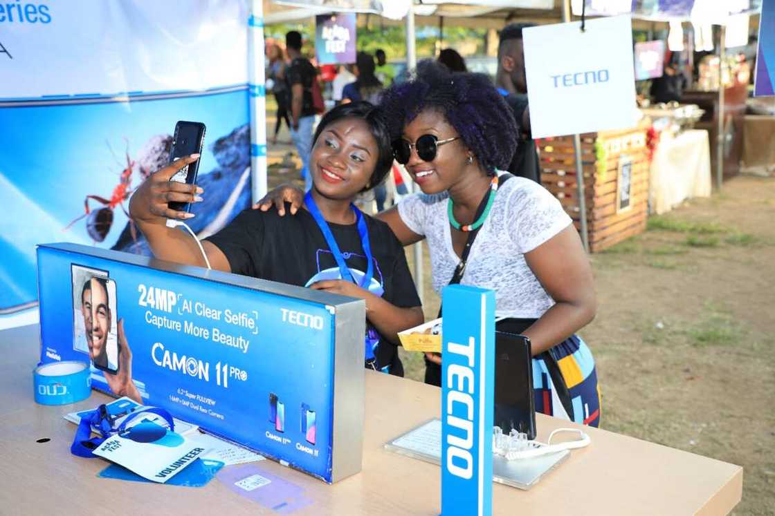 Johnny Drille, Waje thrills crowd as ACADAFEST 2019 raises N10m for 20 students Johnny Drille, Waje thrills crowd as ACADAFEST 2019 raises N10m for 20 students