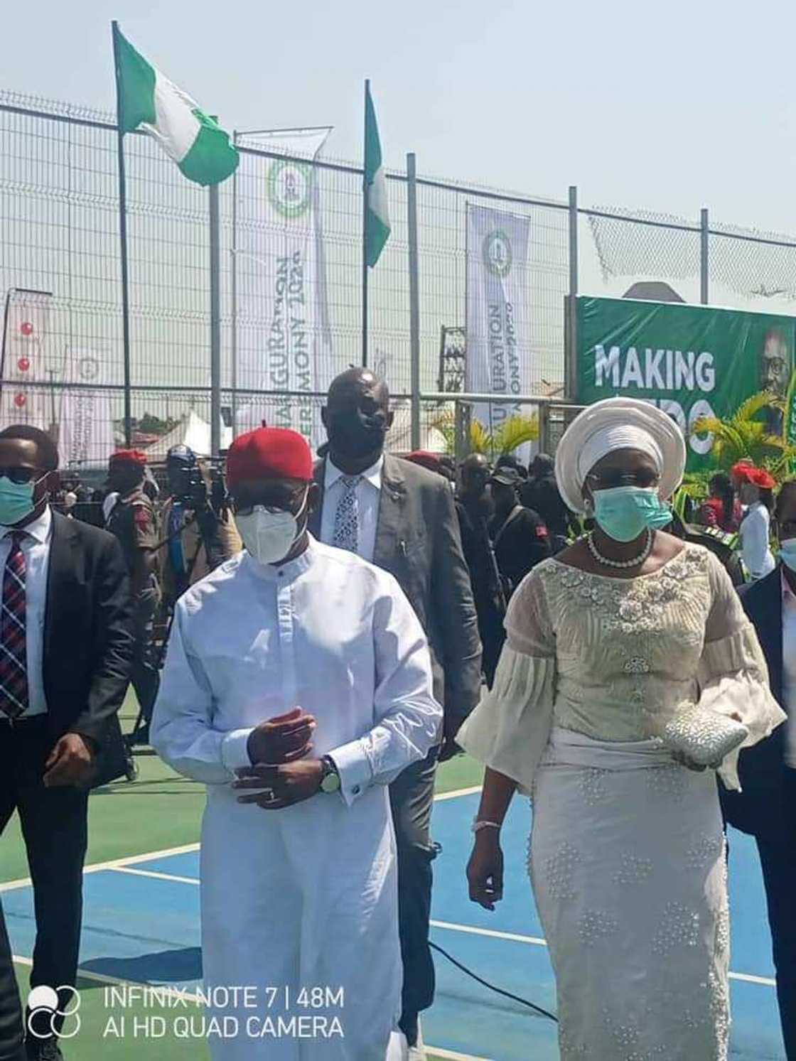 Bayan lallasa APC a zabe, ana bikin rantsar da Godwin Obaseki wa'adi na 2 (Hotuna) Bayan lallasa APC a zabe, ana bikin rantsar da Godwin Obaseki wa'adi na 2 (Hotuna)