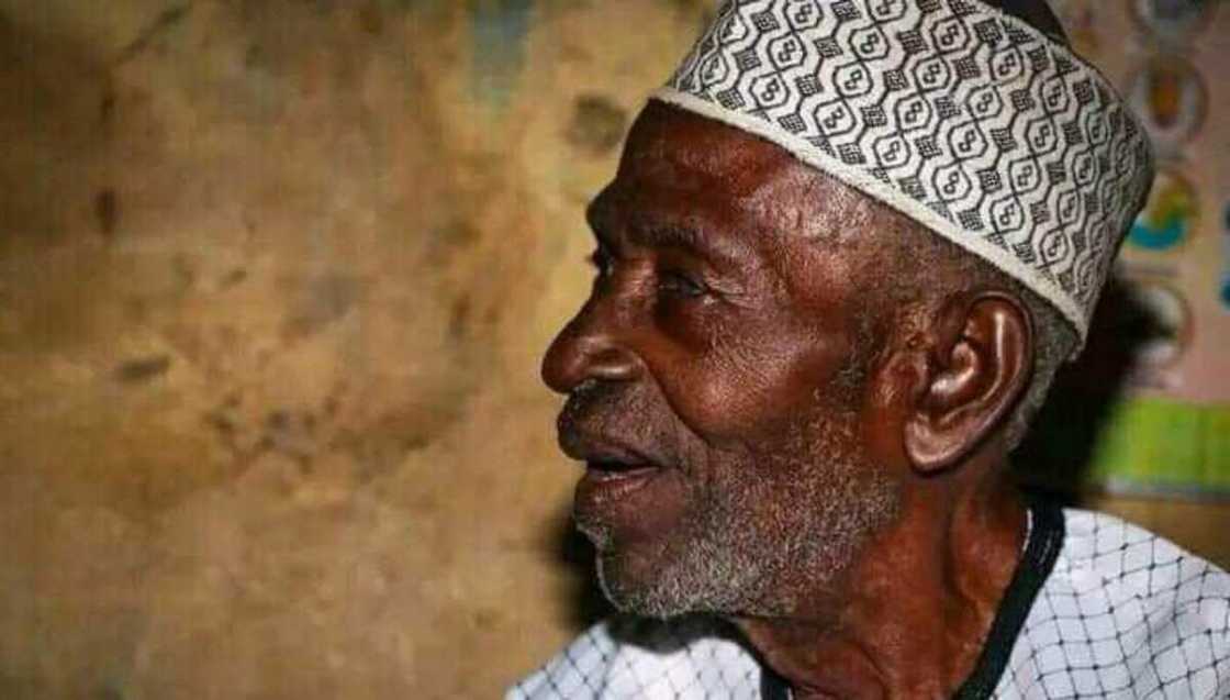 Jarumin fim din Hausa ya makance, yana neman taimako Jarumin fim din Hausa ya makance, yana neman taimako