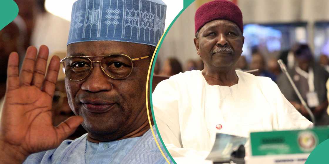 Yakubu Gowon thanks Ibrahim Babangida for restoring his rank and honour Yakubu Gowon thanks Ibrahim Babangida for restoring his rank and honour