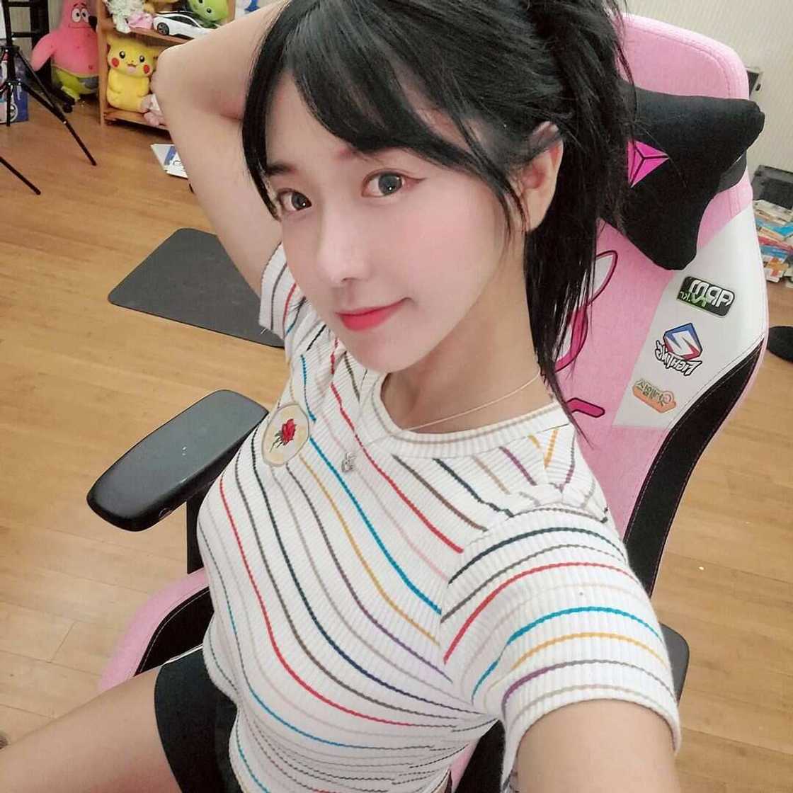 Jinnytty's bio Jinnytty's bio